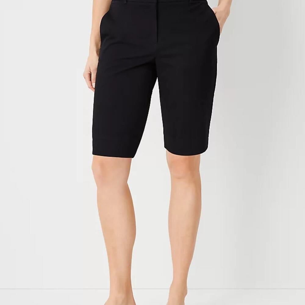 Ann Taylor Women's The Boardwalk Black Short - Curvy Fit Small